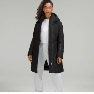 Lululemon Snow Warrior 3 in 1 Parka ( Outside Jacket Only).